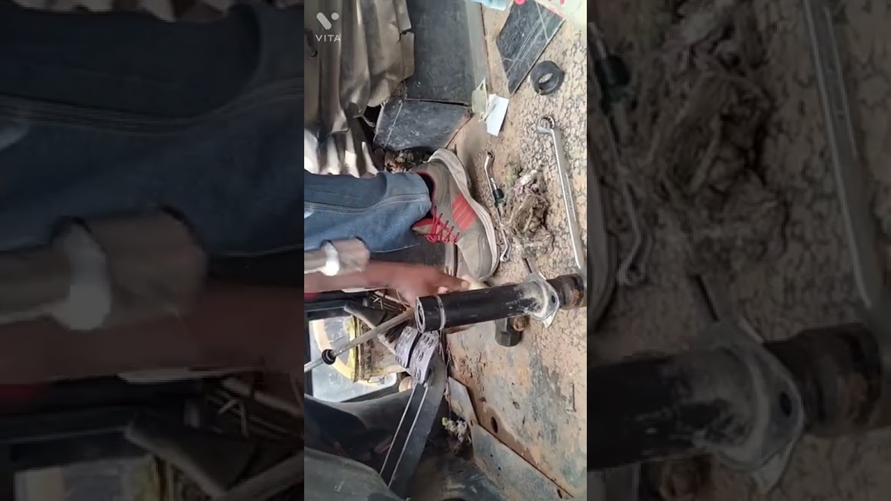 JCB    steering bearing   fitting