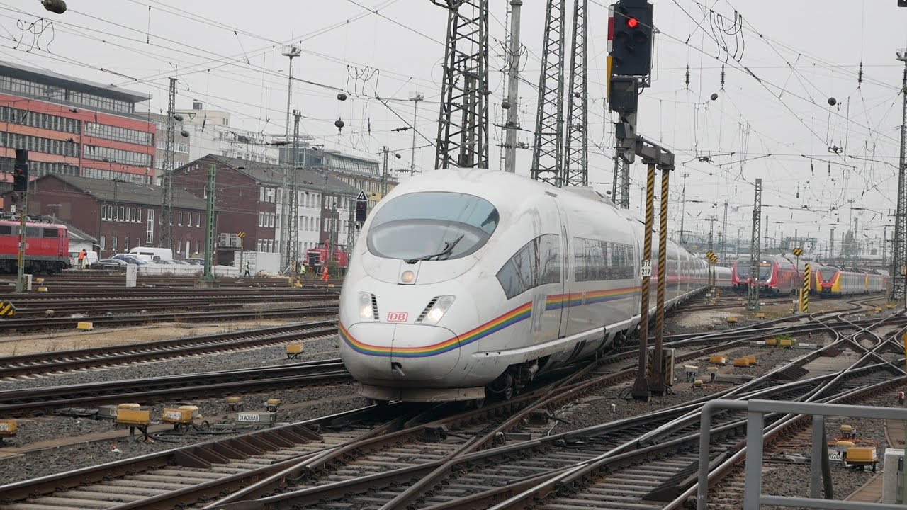 Züge in Frankfurt HBF (FULL HD)