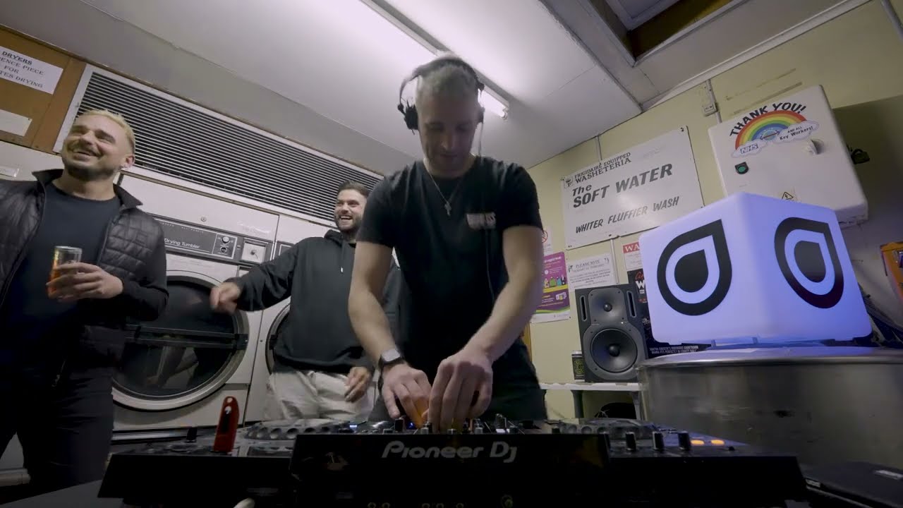 Farius Secret Set live from the Coin-Op Laundrette, London