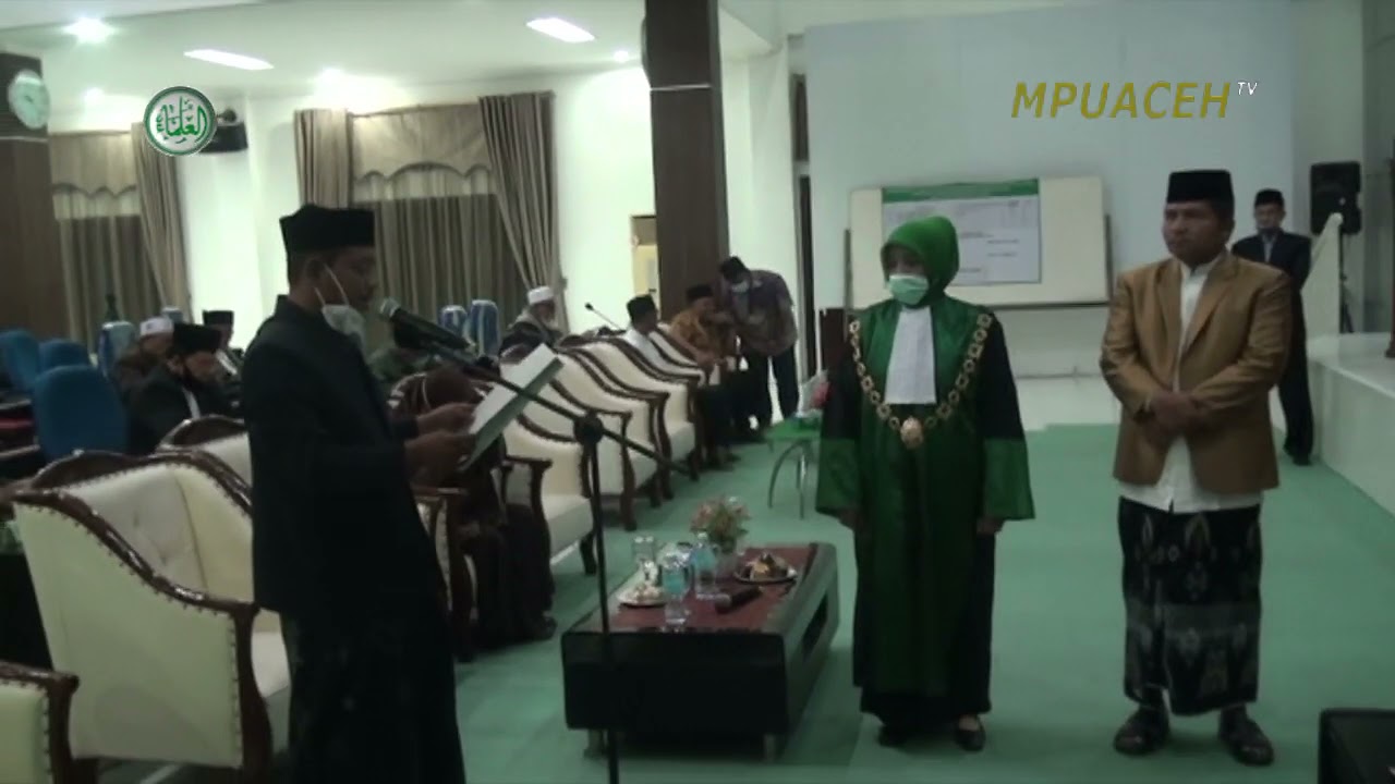 PENGUKUHAN TGK  MURDANI MUHAMMAD ANGGOTA MPU ACEH PAW UTUSAN KOTA LANGSA SISA MASA BAKTI 2017 2022