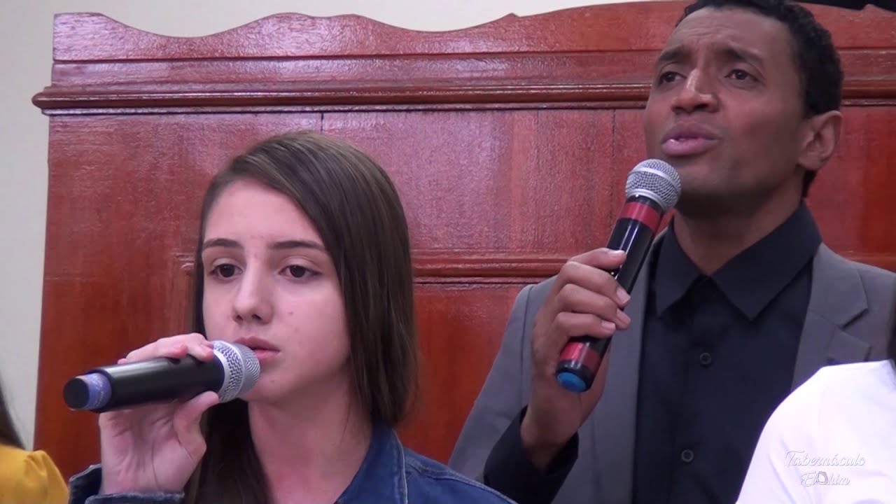 Filhos da Luz | Julia e Grupo