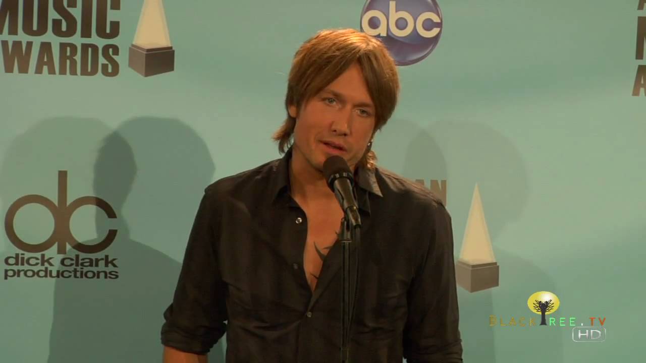 Keith Urban wins best Country Music Artist at 2009 American Music Awards
