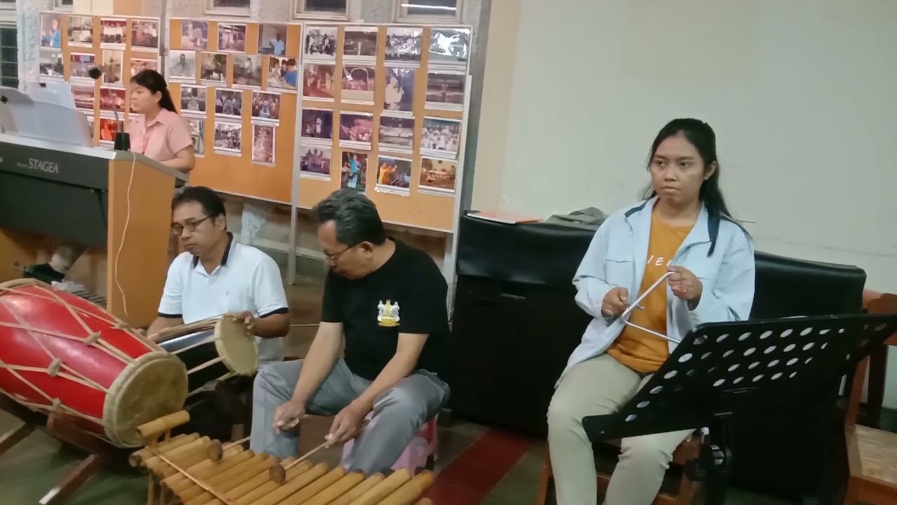 RAYAKAN KASIH TUHAN
