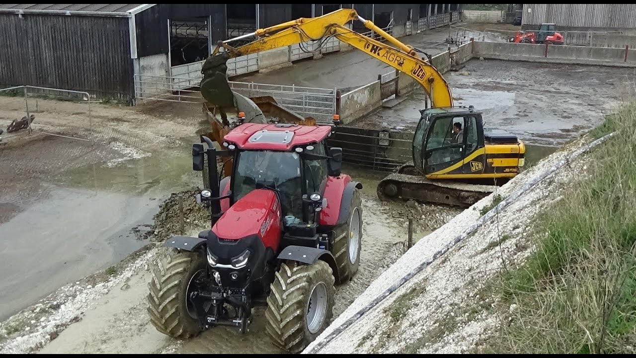 Emptying the Slurry Lagoon with JCB Excavator & FOUR Spreaders and Case IH, John Deere & JCB Fastrac