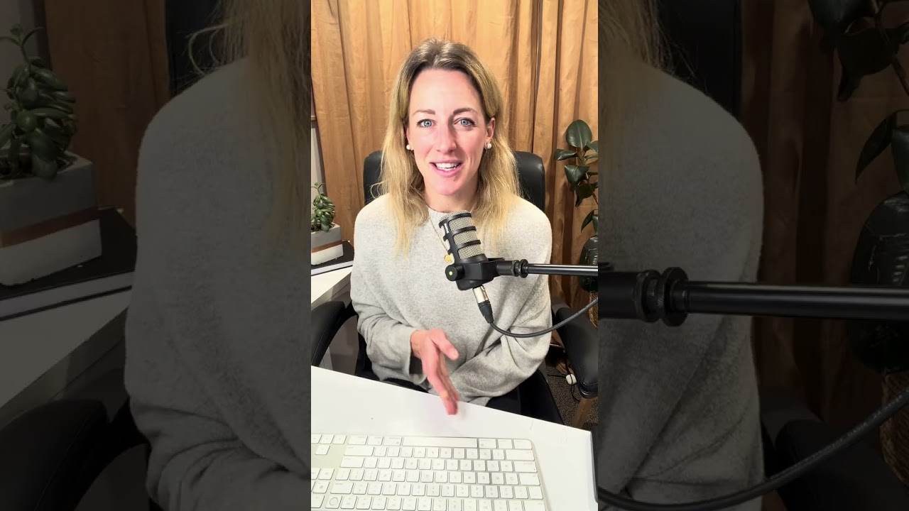 How to Show Up Consistently as an Entrepreneur (Even When You Don't Feel Creative)