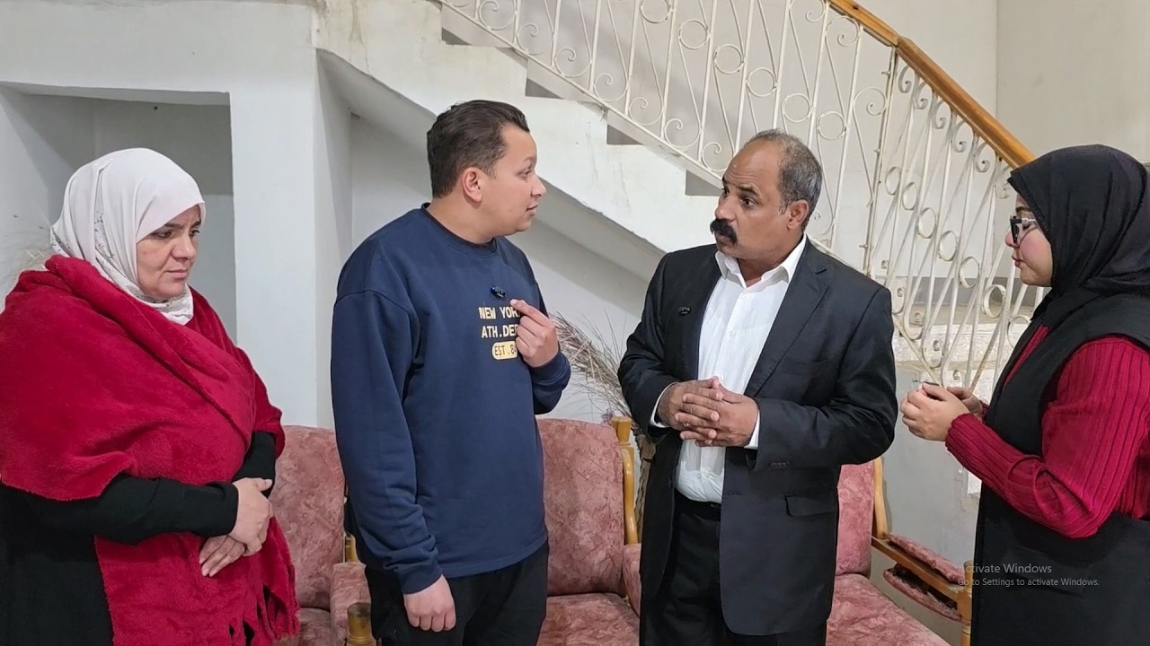 مليونير يهين عريس بنته عشان امه عامله نظافه فانظروا ماذا فعل ! لقنه درس لن ينساه