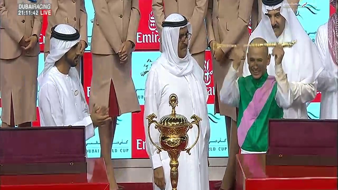 تتويج 