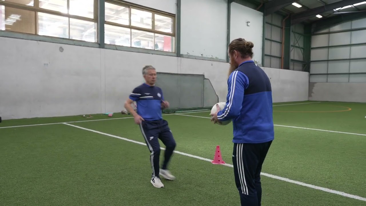 FOOTBALL  punt kick