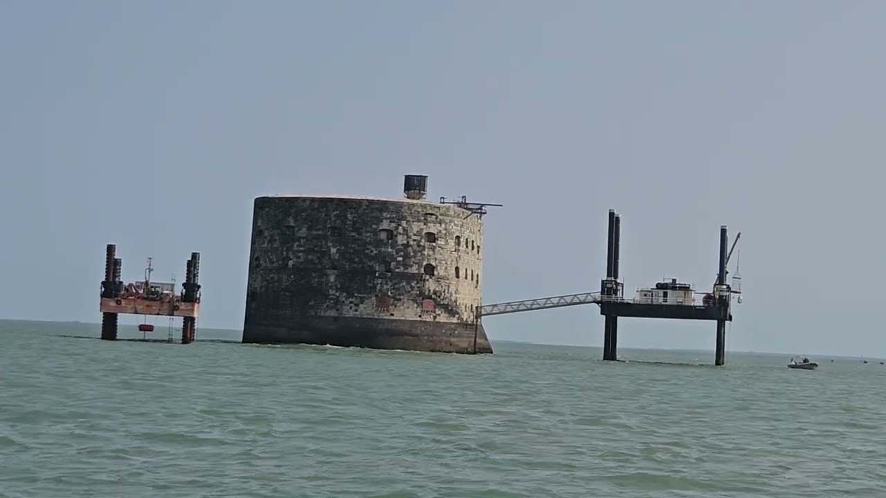 Fort boyard.  Форт Байяр  Франция.