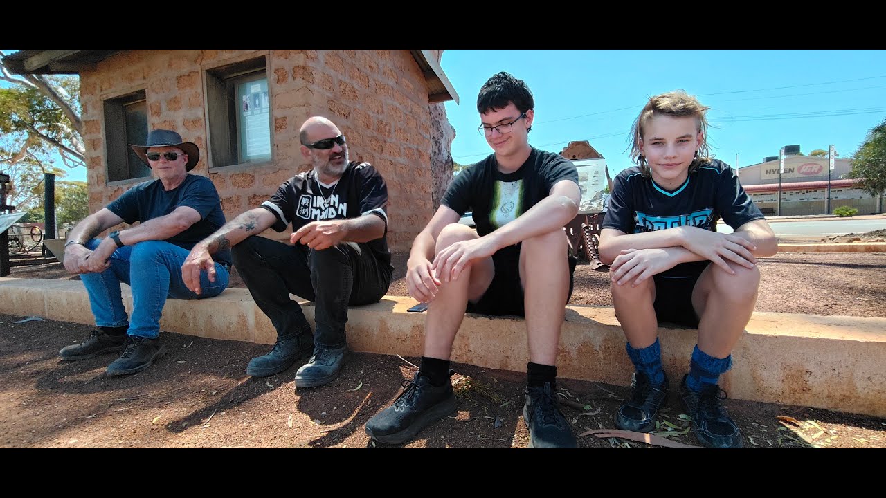 Mulka's Cave | The Humps | Wave Rock | Hippo's Yawn | Lake Magic | Wave Rock Short Stay Camp | Hyden