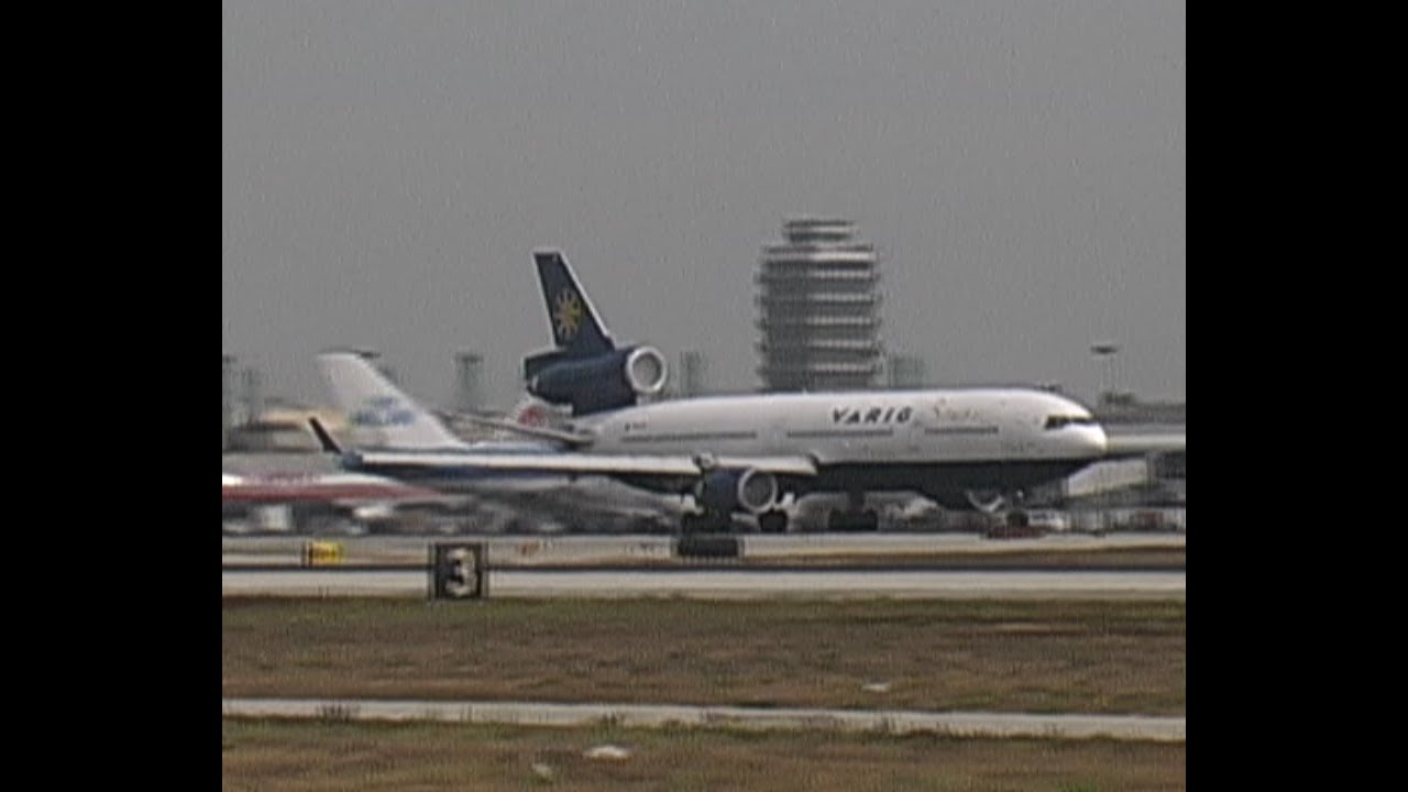 Varig MD11 PP-VOI slams on the Brakes and Aborts Takeoff at LAX Volume UP
