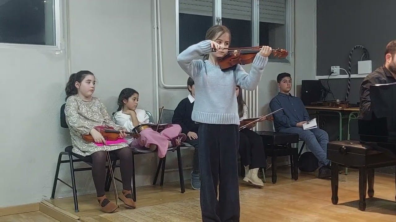 Carmen Alguacil toca Tema y variaciones de Rieding en sol Mayor