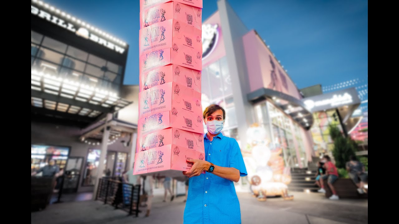 Trying EVERY Voodoo Doughnut at Universal CityWalk