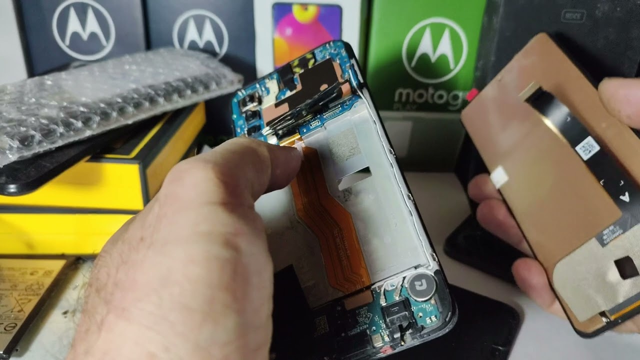 Como trocar a tela do Moto g52 passo a passo.