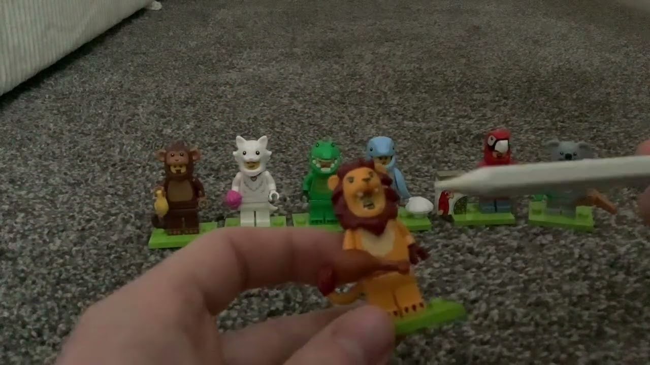 ASMR [Over explaining animal lego mini figures!! 🦁🐨🐵]