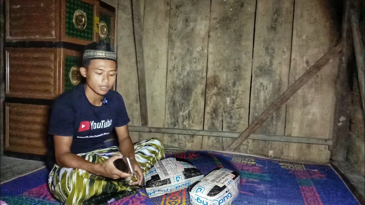 Gaji Dari Youtube, Aku Beli Peralatan, Sisa Berbagi Keorang Yang Membutuhkan