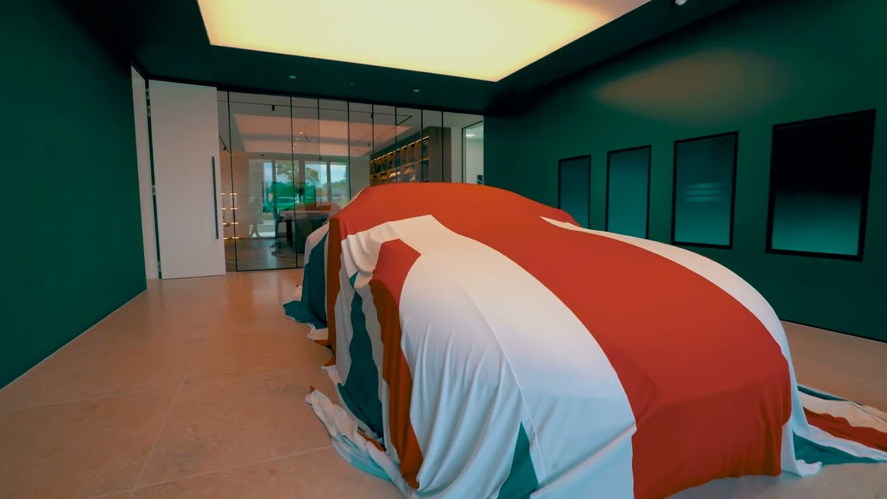 Aston Martin Birmingham - construction captured by time-lapse, filming and drone!)