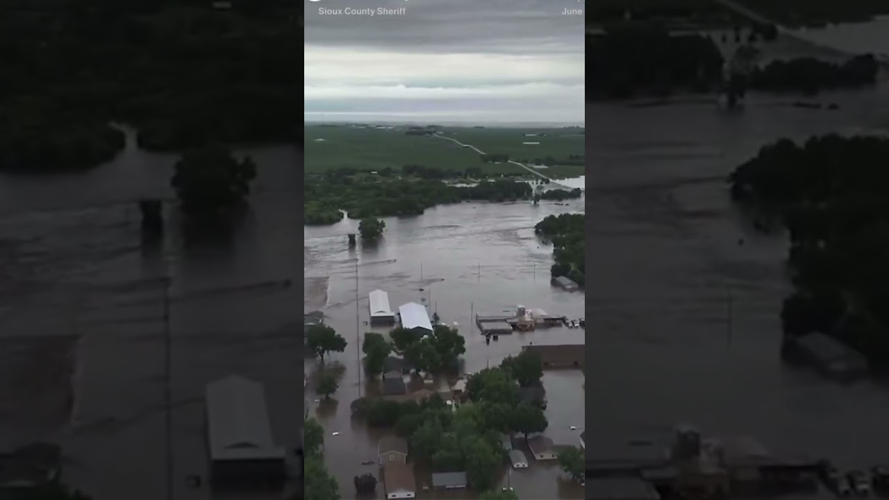 Flooding in northwest Iowa, caused by heavy rainfall, has affected 1,900 properties.