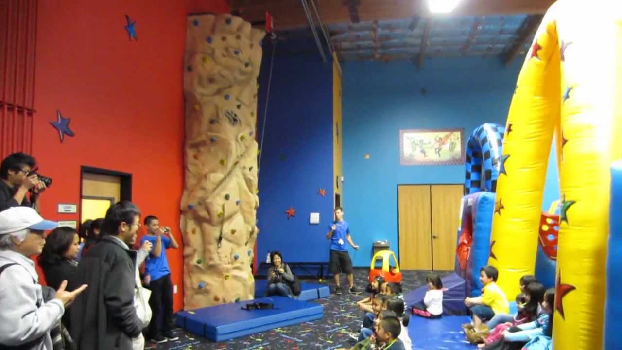 Quick Walkthrough - Pump It Up Milpitas - Glow Party