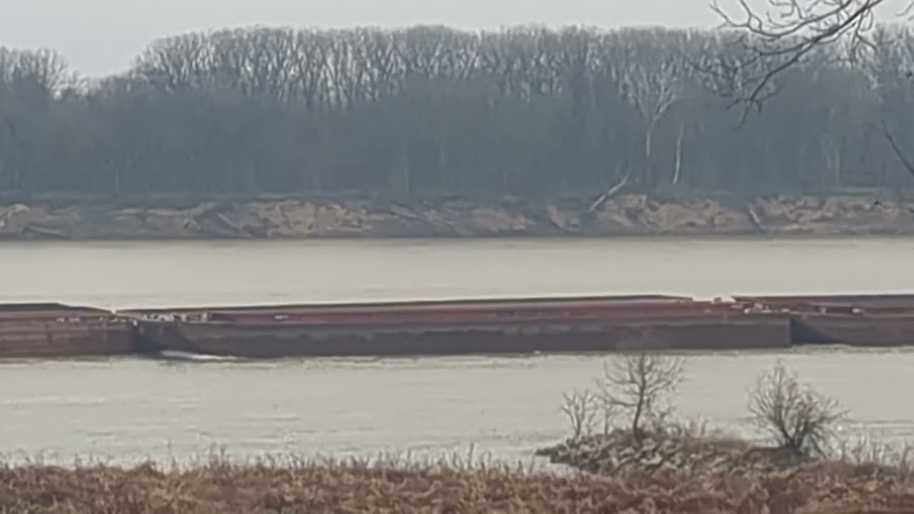 Empty barge at Hamletsburg, IL Pt. 164