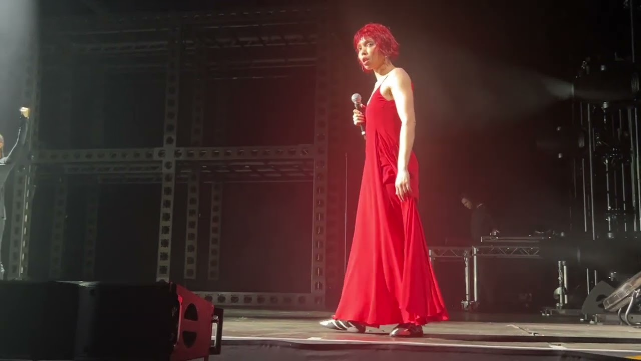 FKA twigs @ Forum Karlín, Prague, May 31, 2025: 