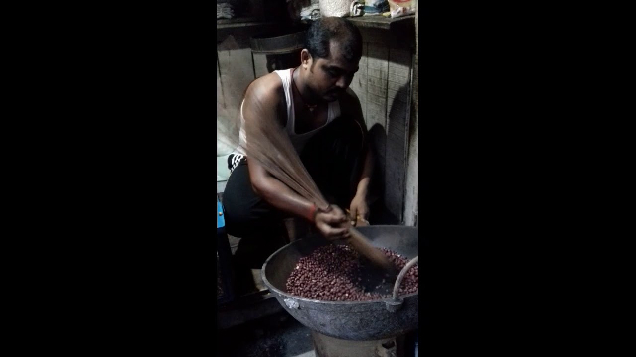 GROUND NUTS FRY  /  PEANUTS FRY ON SAND