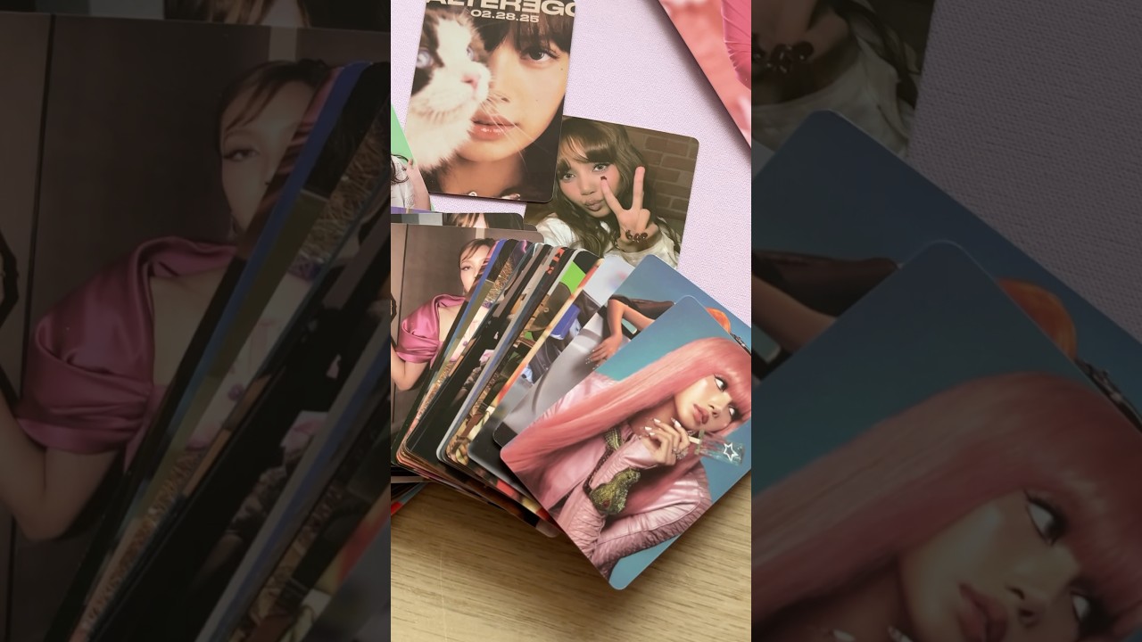 Photocards with Lisa😍✨ #blackpink #deadline #blink #unboxing #kpop #lisamoney #lalisa  #shorts