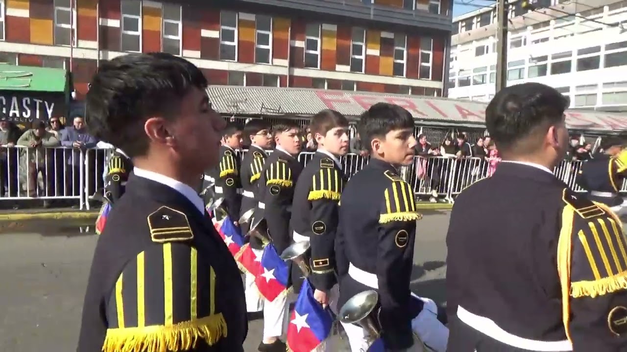 Desfile 122 aniversario Instituto Salesiano de Valdivia