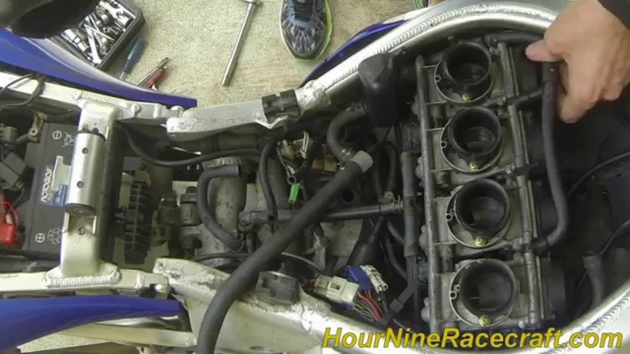 R6 Removing Tank/Carbs: Tank and Airbox (part 2)