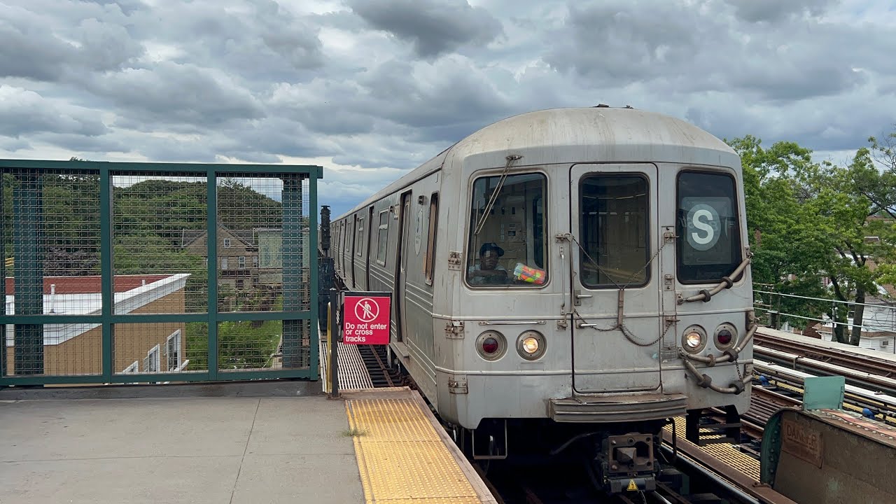 IND Fulton St Line: (A) and (S) Trains @ 88th Street (R46, R179, R211A)