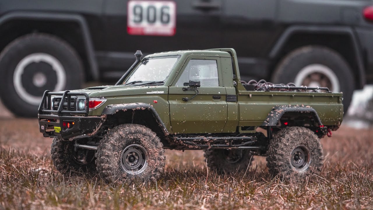 Axial SCX10 III Killerbody Land Cruiser LC70 Beach Scouting