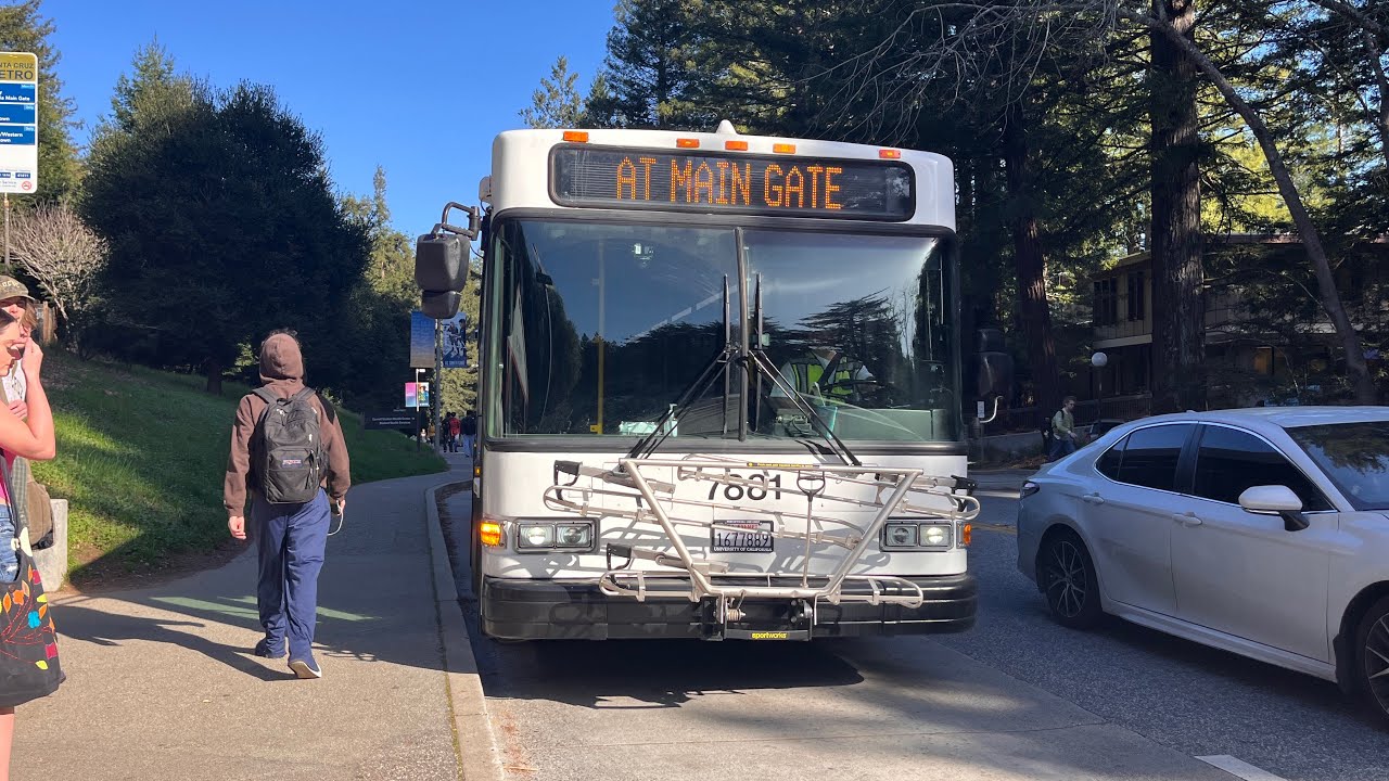 ⁴ᴷ⁶⁰ (ex-Dayton RTA) UC Santa Cruz 2010 Gillig Low Floor 40' #7881 