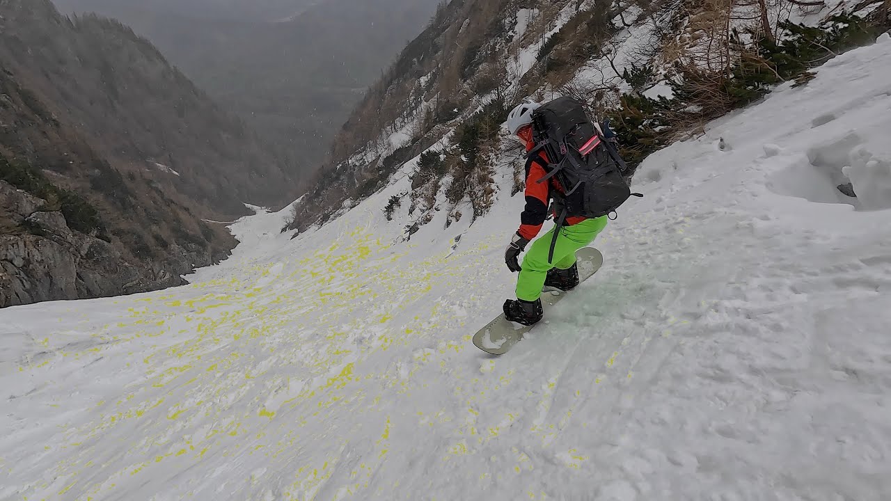 &Icirc;ncercare ski pe Valea Alba pe o iarn&atilde; &icirc;n toat&atilde; regula la mijlocul lui Mai