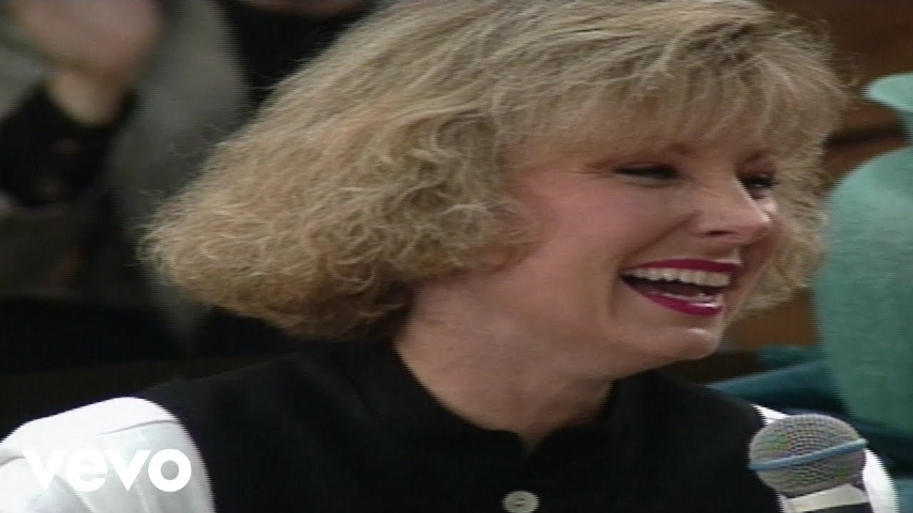 Bill & Gloria Gaither - I've Never Seen the Righteous Forsaken [Live] ft. Janet Paschal