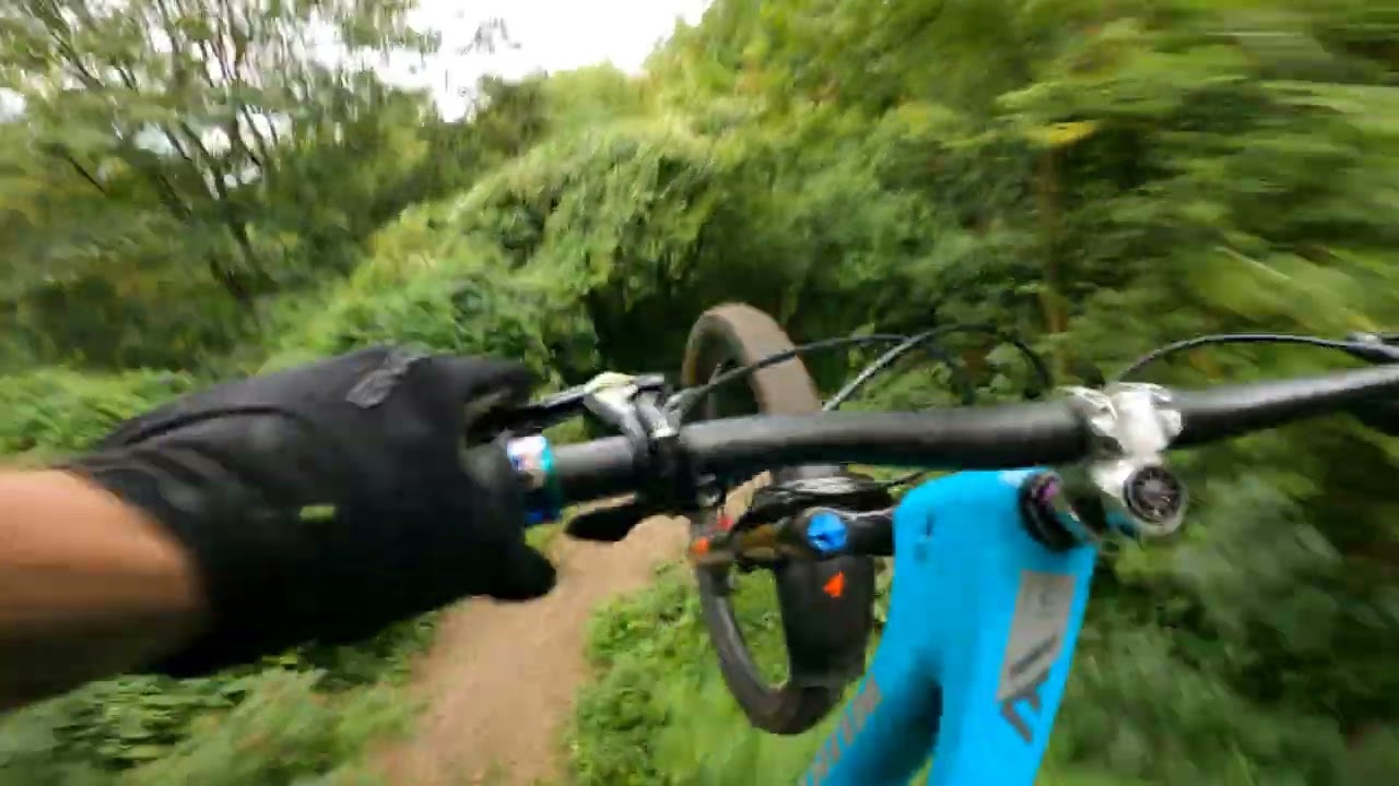 Jumpline | Freeride | Berlin | Teufelsberg #downhill #enduro #berlin #germany #mtb #freeride