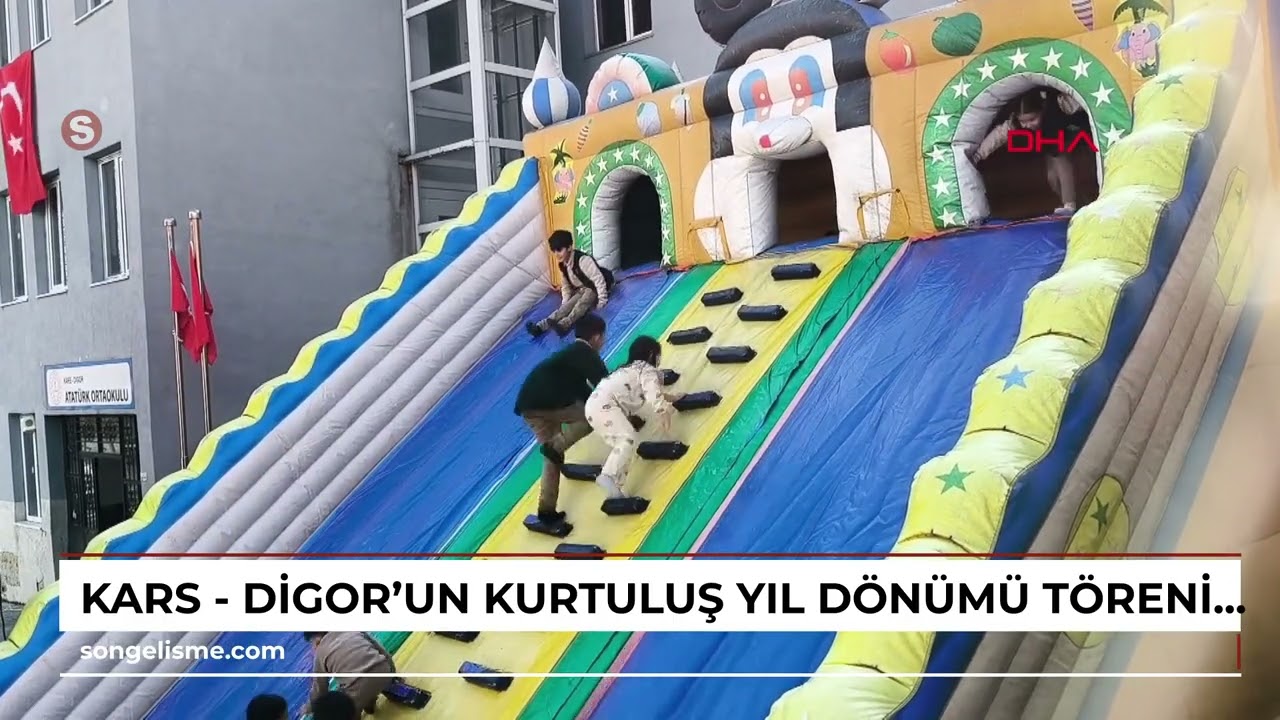 Kars - Digor'un kurtuluş yıl d&ouml;n&uuml;m&uuml; t&ouml;reninde Pikachu mehterle y&uuml;r&uuml;d&uuml;