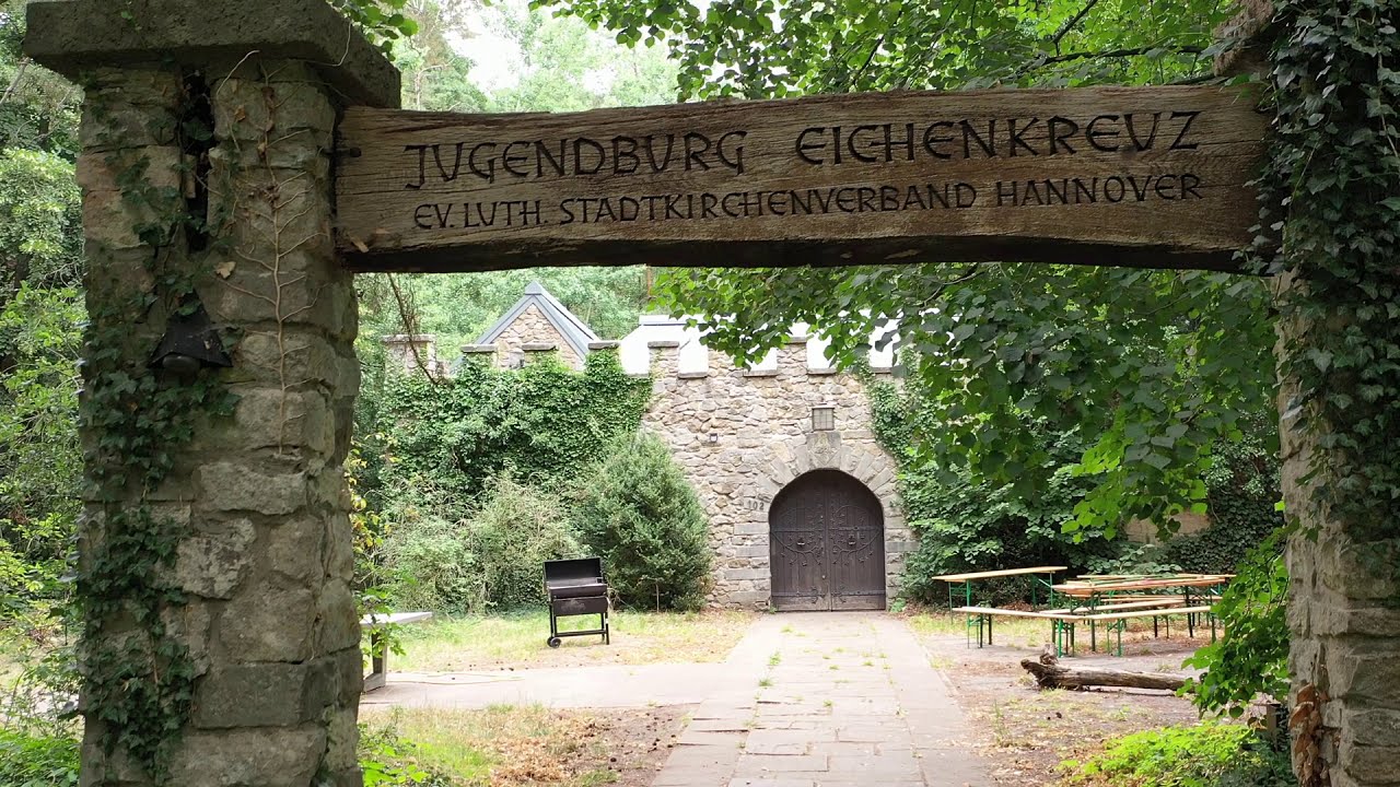 Die Eichenkreuzburg - Wedemark