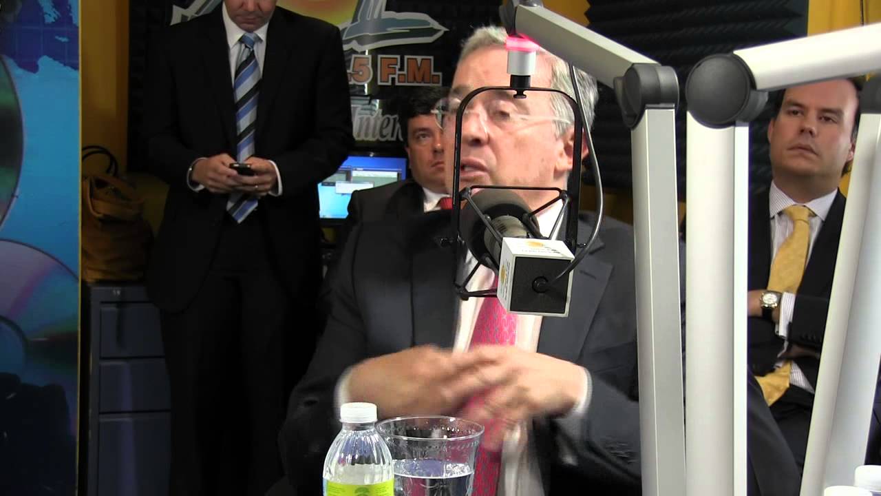Alvaro Uribe expresidente Colombiano en Elsoldelamañana parte1