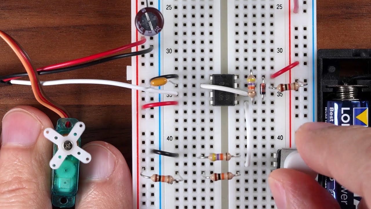 Der 555 Timer-Chip als Oszillator zur Servo-Ansteuerung