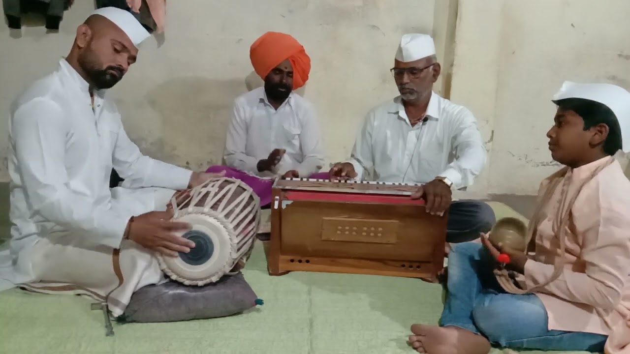 Tukobachi amrutvani devajichya padta kani | तुकोबाची अमृतवाणी देवाजीच्या पडता कानी |  दादा दगडे