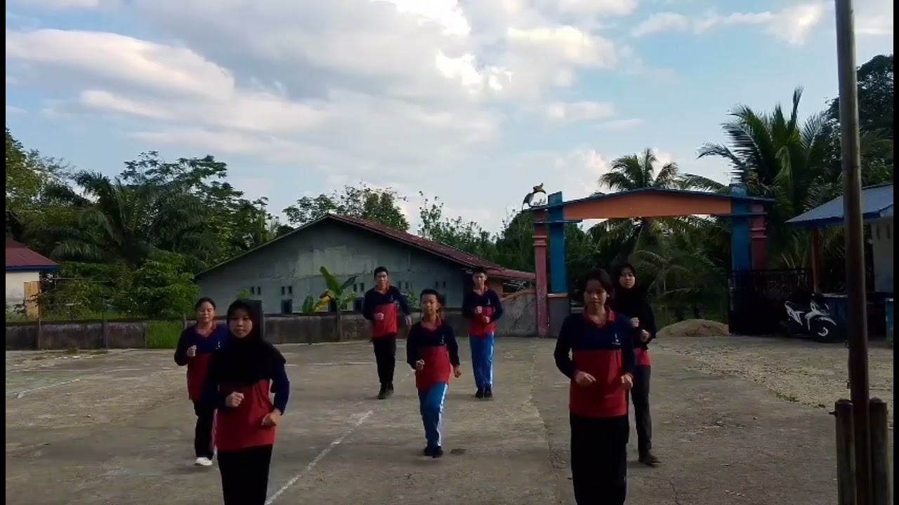 Senam kreasi siswa kelas 9C  kelam permai 2026