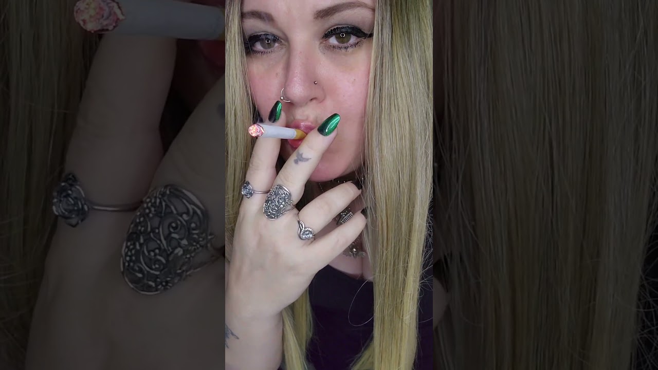 #newport #cigarette is #tasty #subscribe #smoker #blonde #lips #piercings #sf #girl  #prettyeyes