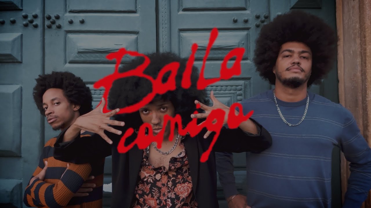 Vivendo do Ócio & Paulo Miklos - Baila Comigo (Clipe Oficial)