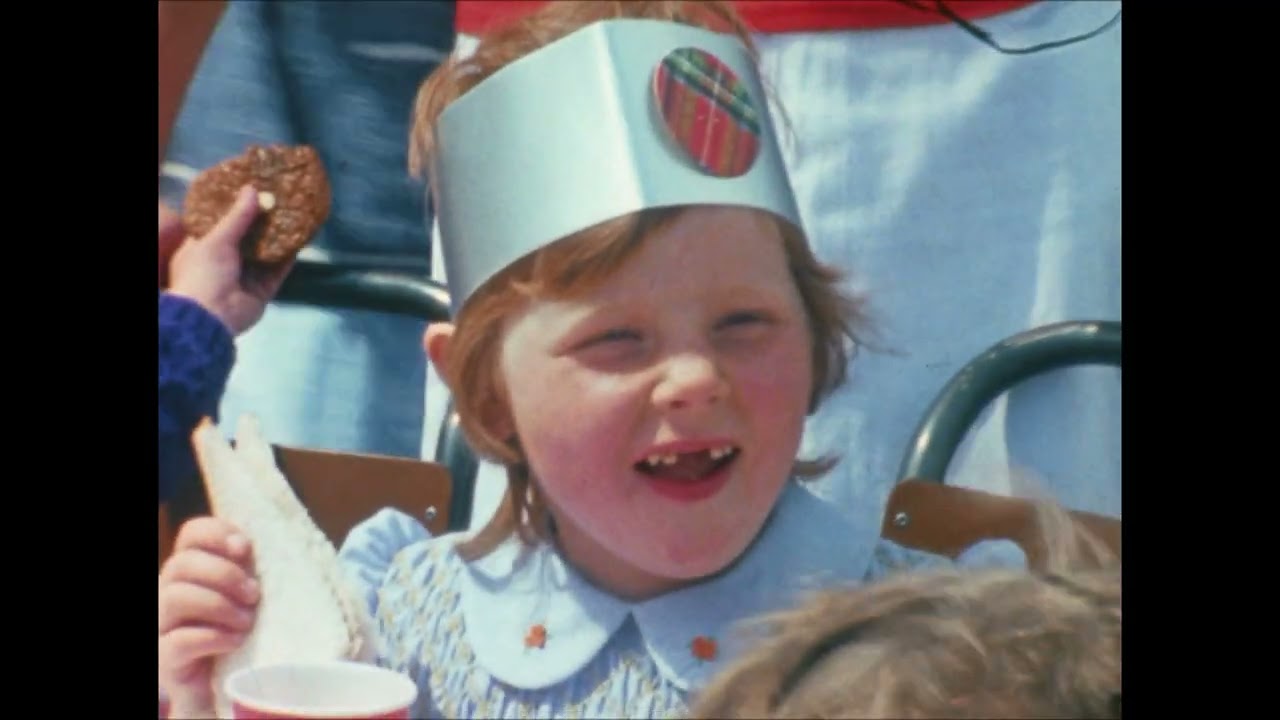 Barnsley celebrates the Queen's silver jubilee in 1977: Athersley  Street Party