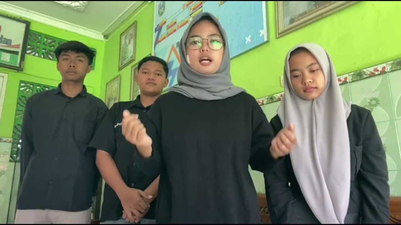 Musikalisasi Puisi : Esok Menjawab Pelan, Nanti Kita Seperti Ini - Batas Senja