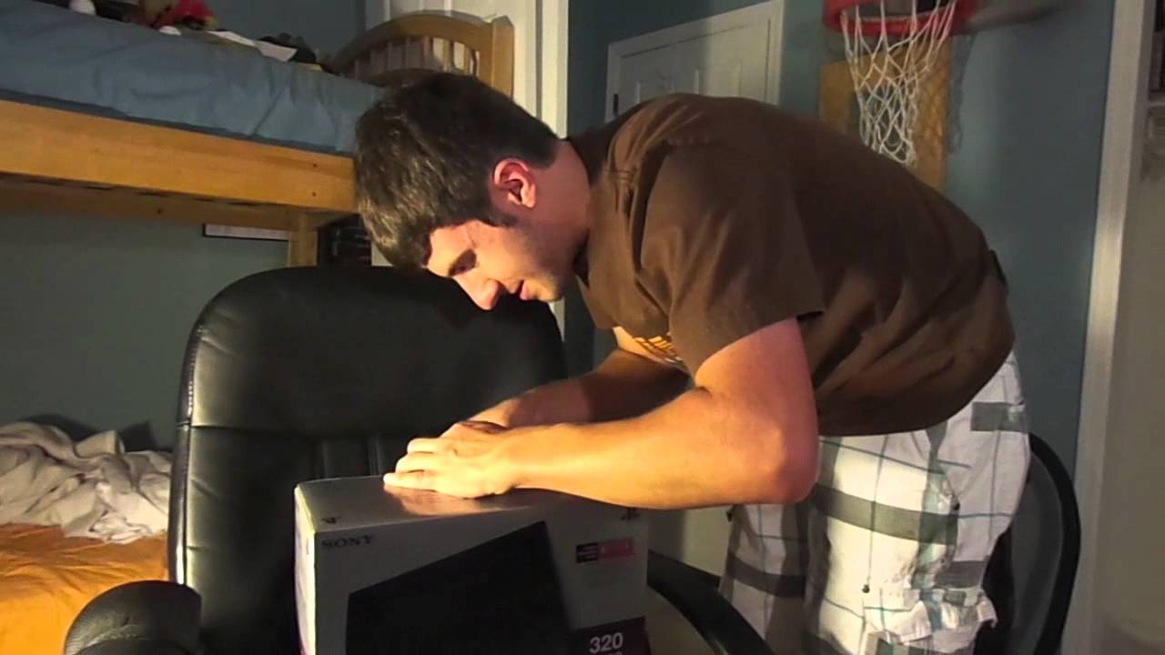 PlayStation 3: 320GB Slim Unboxing