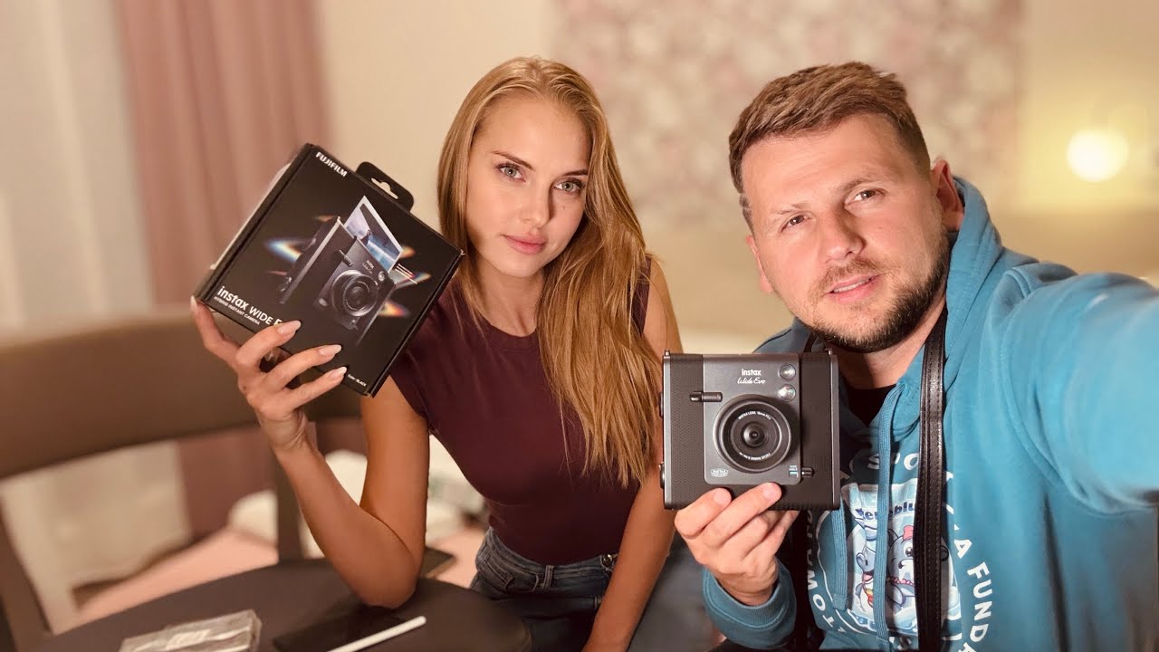 Unboxing Instax Wide Evo 