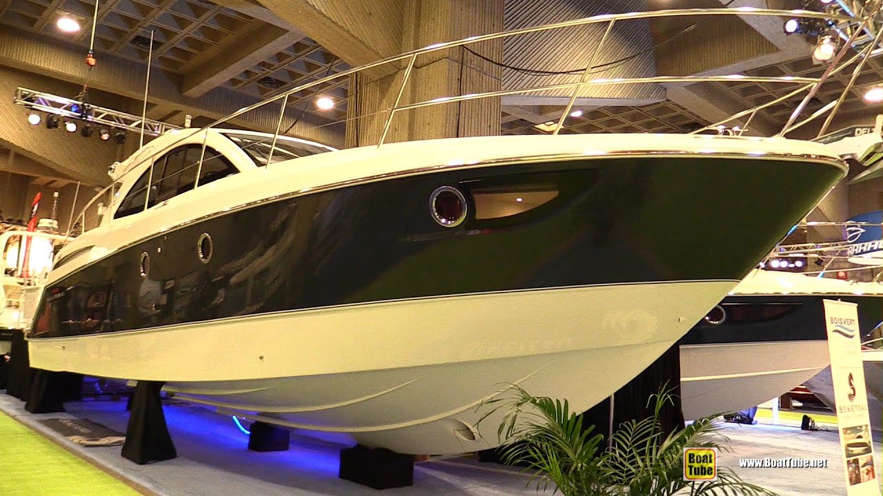 2015 Beneteau Gran Turismo 44 Motor Yacht - Hull and Interior Walkaround - 2015 Montreal Boat Show