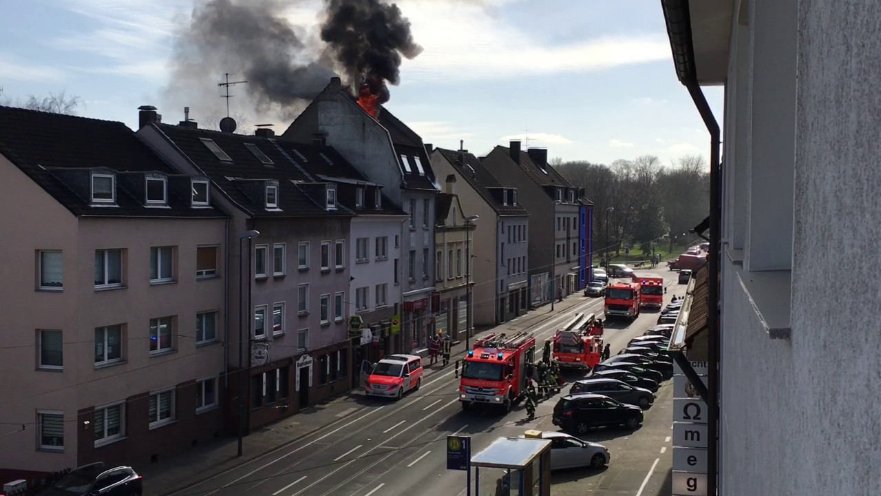 Feuerwehr-Essen Dachstuhlbrand Essen-Borbeck