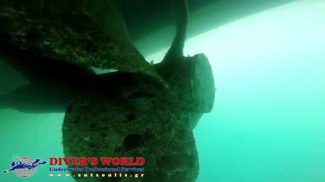 Underwater propeller cleaning before and after
